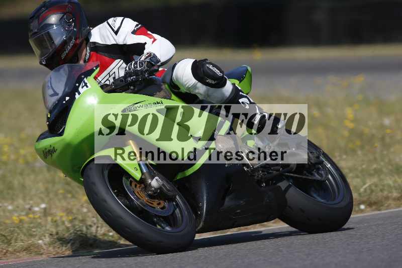 /Archiv-2023/28 05.06.2023 Moto Club Anneau du Rhin/vert-medium/14